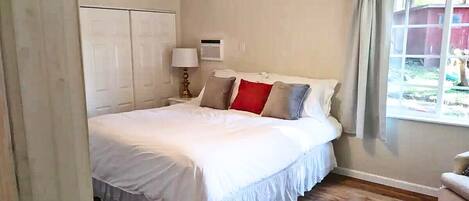 2 chambres, bureau, fer et planche à repasser, Wi-Fi gratuit