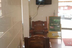 Unclassified image, 2 of 7, button - Yiyun Hotel (Jinghong Gaozhuang Xingguang Night Market Branch, Xishuangbanna) (Jinghong)