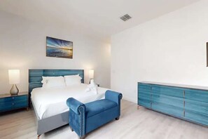 5 bedrooms, iron/ironing board, free WiFi, bed sheets