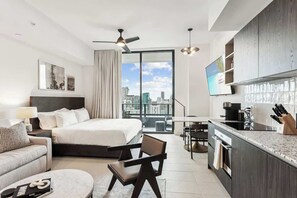 Iron/ironing board, free WiFi, bed sheets