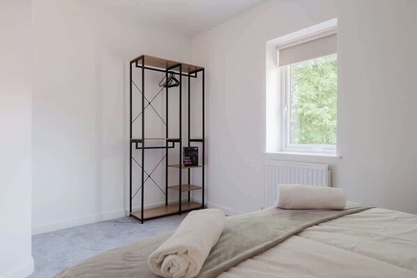 3 habitaciones, tabla de planchar con plancha y wifi gratis