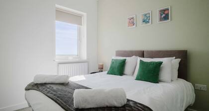 Modern & comfy 3 bed house