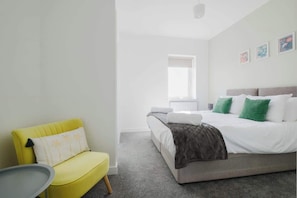 3 bedrooms, iron/ironing board, free WiFi, bed sheets