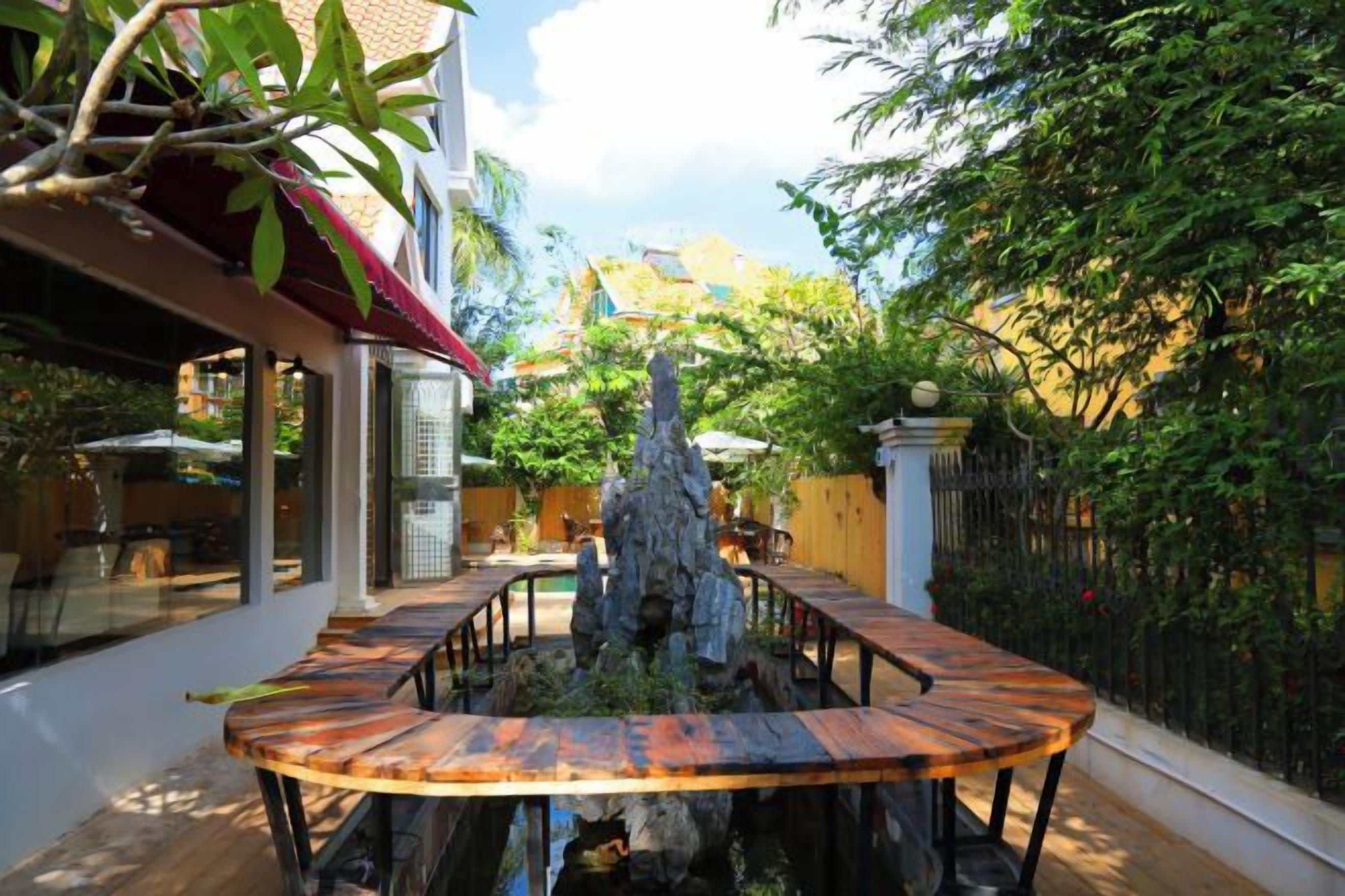 Tempat makan outdoor