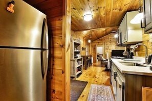 Private kitchen - Immersive Forest Experience (Ellijay)