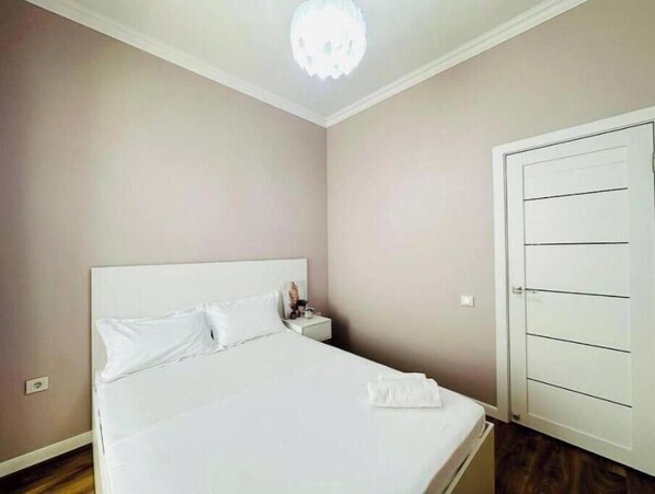 1 bedroom, iron/ironing board, WiFi, bed sheets