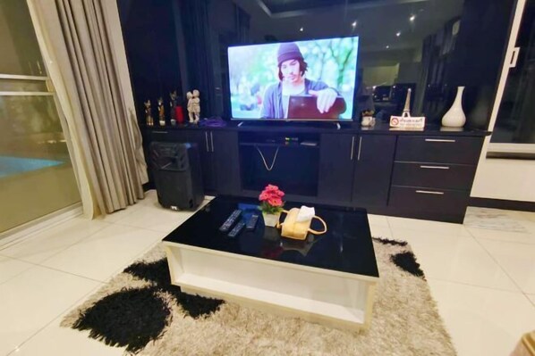 Ảnh chưa phân loại, 1 trong số 67 ảnh, nút