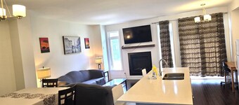 Minutes from Ottawa Airport Short-Term