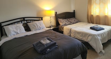 Minutes from Ottawa Airport Short-Term