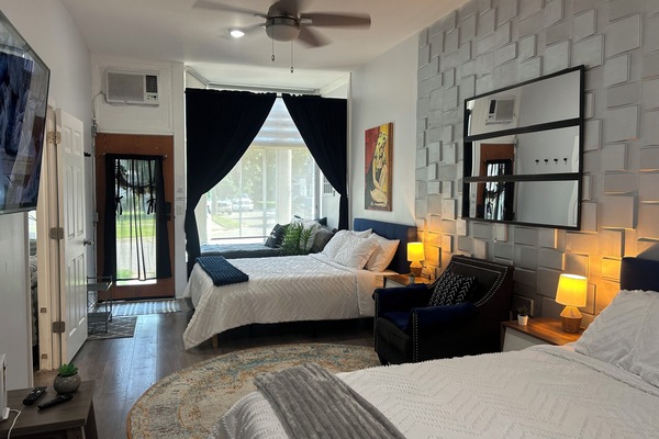 3 dormitoris, escriptori, planxa i posts de planxar i wifi