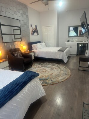 3 bedrooms, desk, iron/ironing board, WiFi