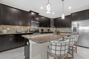 Fridge, microwave, oven, stovetop - 6 Bedroom/ 5 Bathroom/ Storey Lake (4813KC) (Kissimmee)