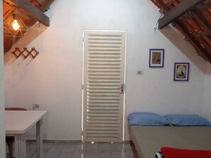 1 bedroom, free WiFi, bed sheets - Simple and cozy mountain chalet, surrounded by nature (Natividade da Serra)