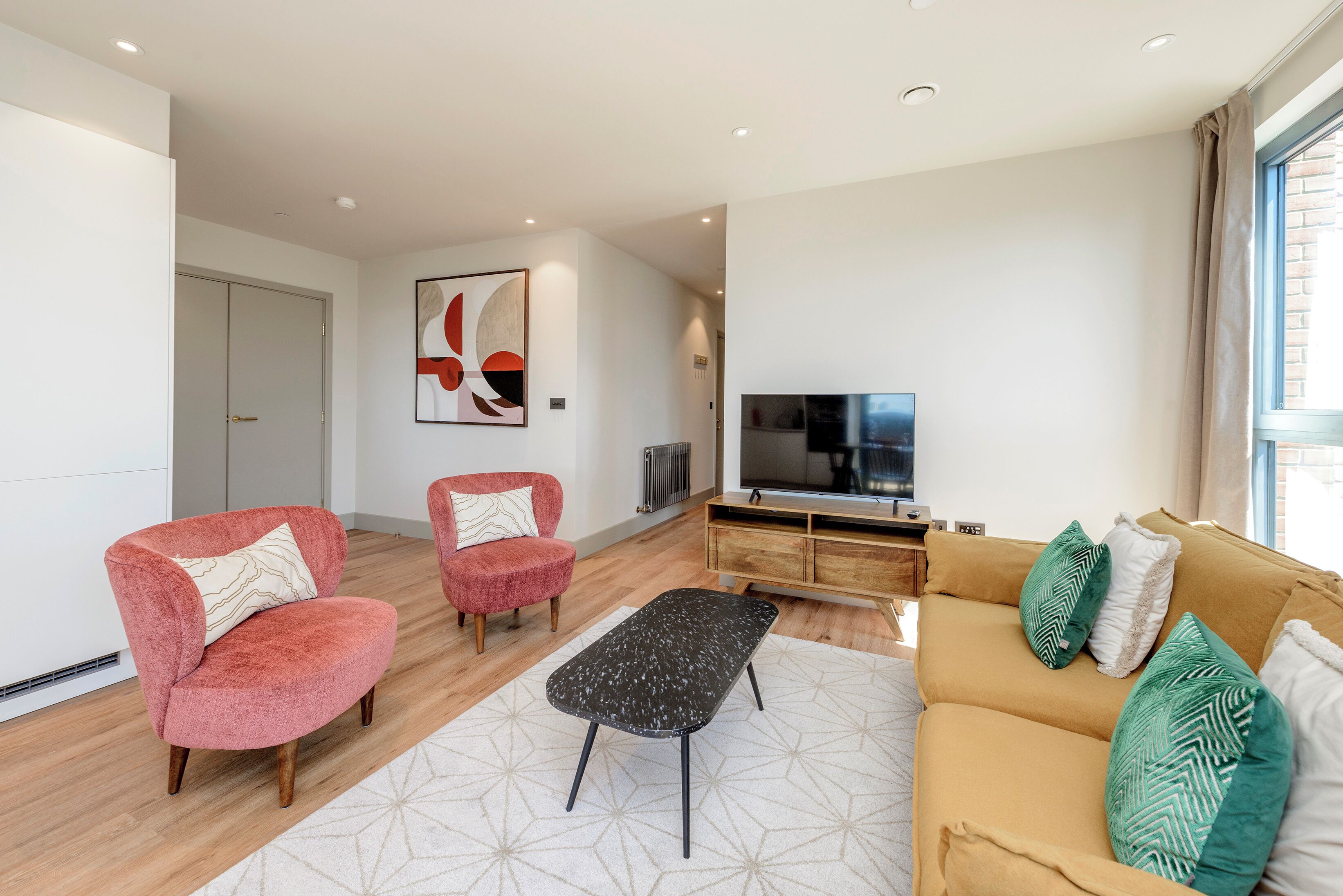 디지털 채널 시청이 가능한 32인치 평면 TV