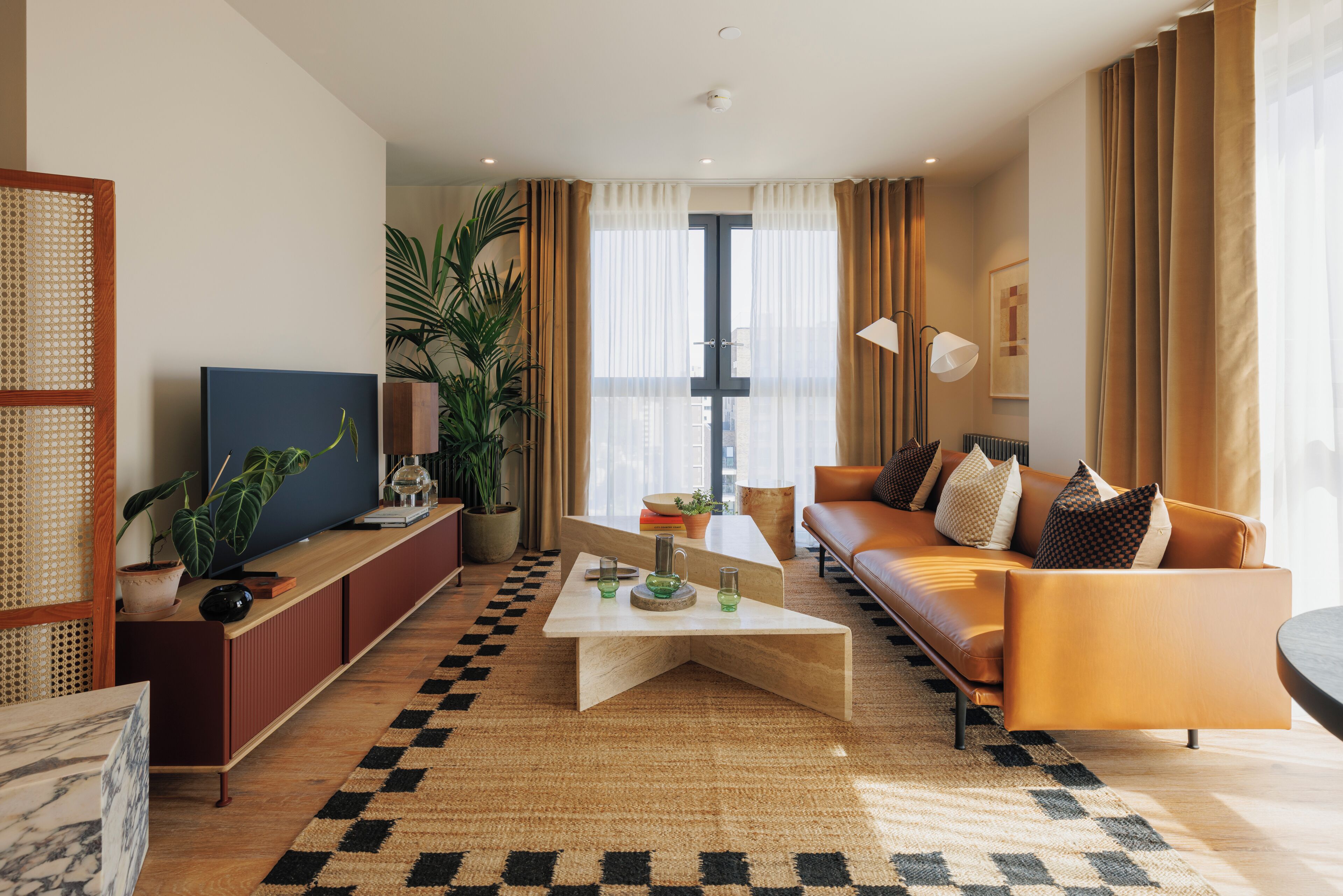 舒适开间 | 起居区 | 32-英寸纯平电视（配备数码频道）