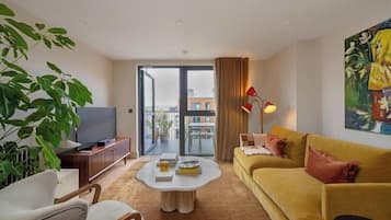 Classic Apartment | Living room