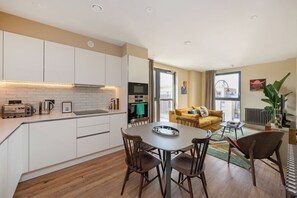 Classic Apartment, 1 King Bed | Salle à manger