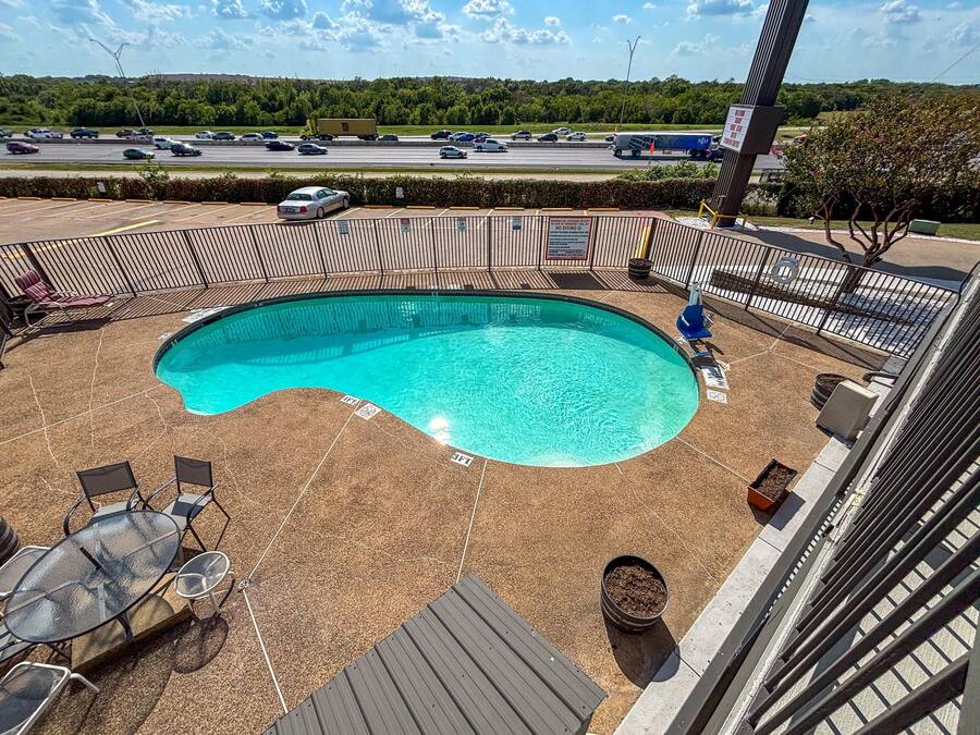 Piscina externa sazonal
