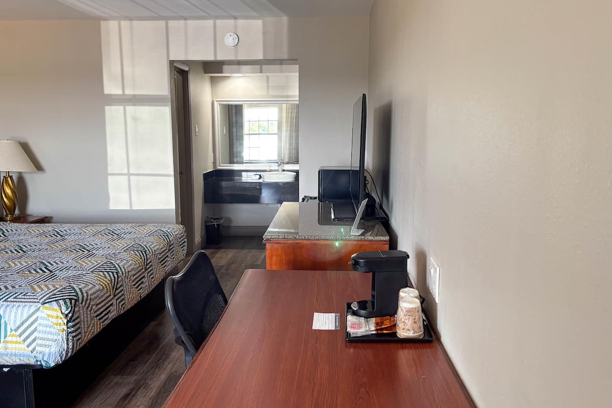 Kannettavalle tietokoneelle sopiva työtila, ilmainen Wi-Fi