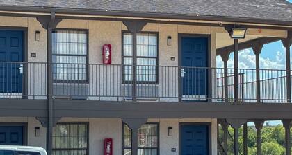 Studio 6 Suites – Mesquite, TX – Gross Rd.