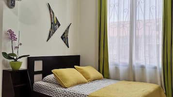 Basic Apartment | 1 bedroom, in-room safe, laptop workspace, blackout curtains