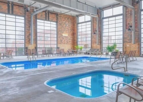 2:00 PM check-in | Upscale loft | Indoor pool & hot tub