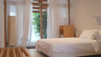 Cots/infant beds