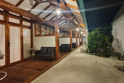 Origami Inn Himandhoo