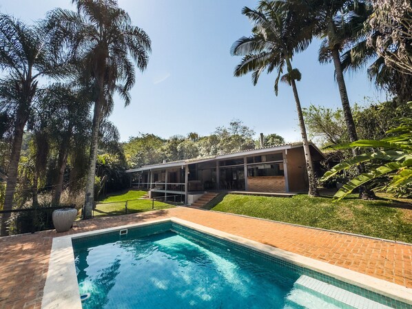 Outdoor pool, sun loungers
