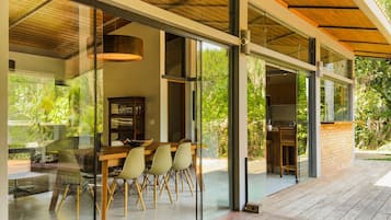 Vila | Opções para refeição ao ar livre