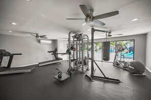 Fitness facility - Cozy 2B Getaway Pool Prime Location in Baton Rouge Medical District (Baton Rouge)