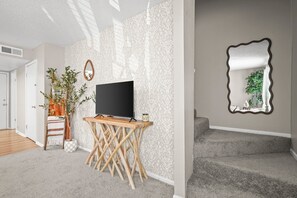 Interior - Cozy 2B Getaway Pool Prime Location in Baton Rouge Medical District (Baton Rouge)