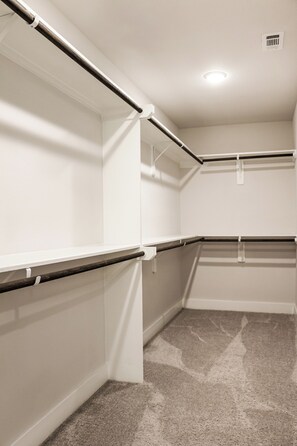 Interior - Contemporary 3BR Home for 30+ Days (Cypress)