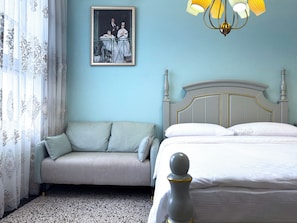 Deluxe-Haus, 4 Schlafzimmer, Blick auf den Innenhof, zum Garten hin | Hochwertige Bettwaren, Daunenbettdecken, Pillowtop-Betten