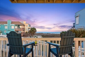 Property grounds - Beachfront | Community Pool | HotTub | Fenced Yard (Galveston)