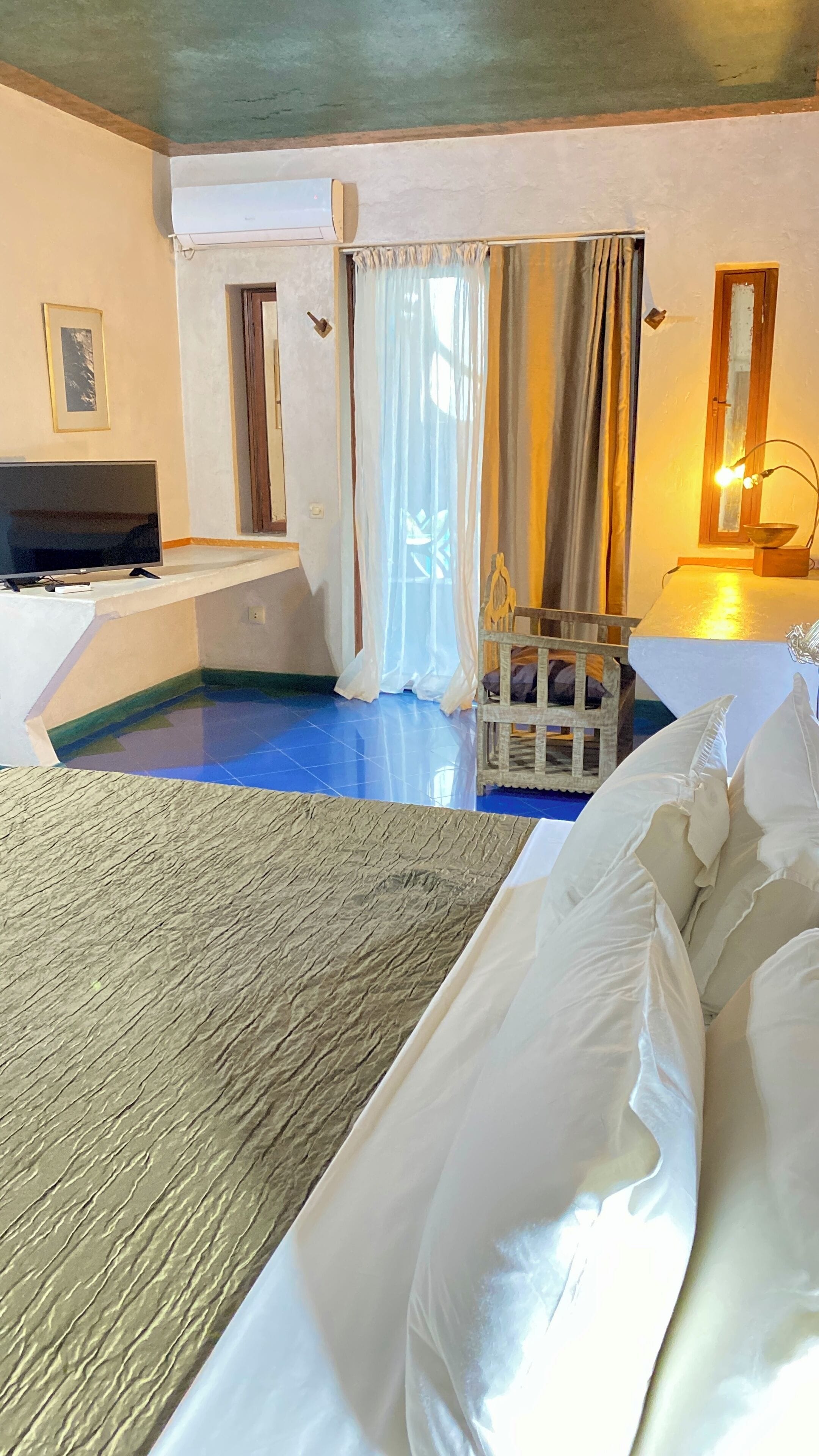 Habitación doble estándar, vista al mar | Caja de seguridad en la habitación y wifi gratis 