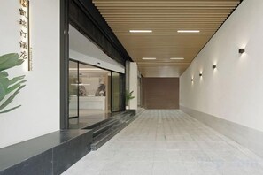 Unclassified image, 2 of 12, button - Kairuiting Hotel (Baguocheng Chongqing West Railway Station) (Chongqing)
