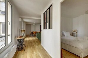 4 bedrooms, desk, iron/ironing board, travel cot