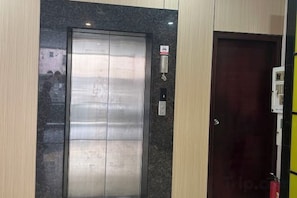 Unclassified image, 4 of 6, button - Yuanle Hotel (Boluo)