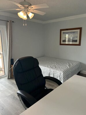 Room - Backyard Beach House - Breathtaking Ocean Oasis On a Private Beach (Melbourne Beach)