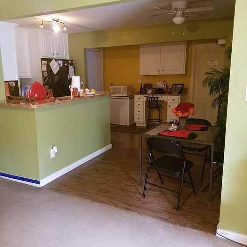 Nice private house near downtown Raleigh with WiFi, AC, heat