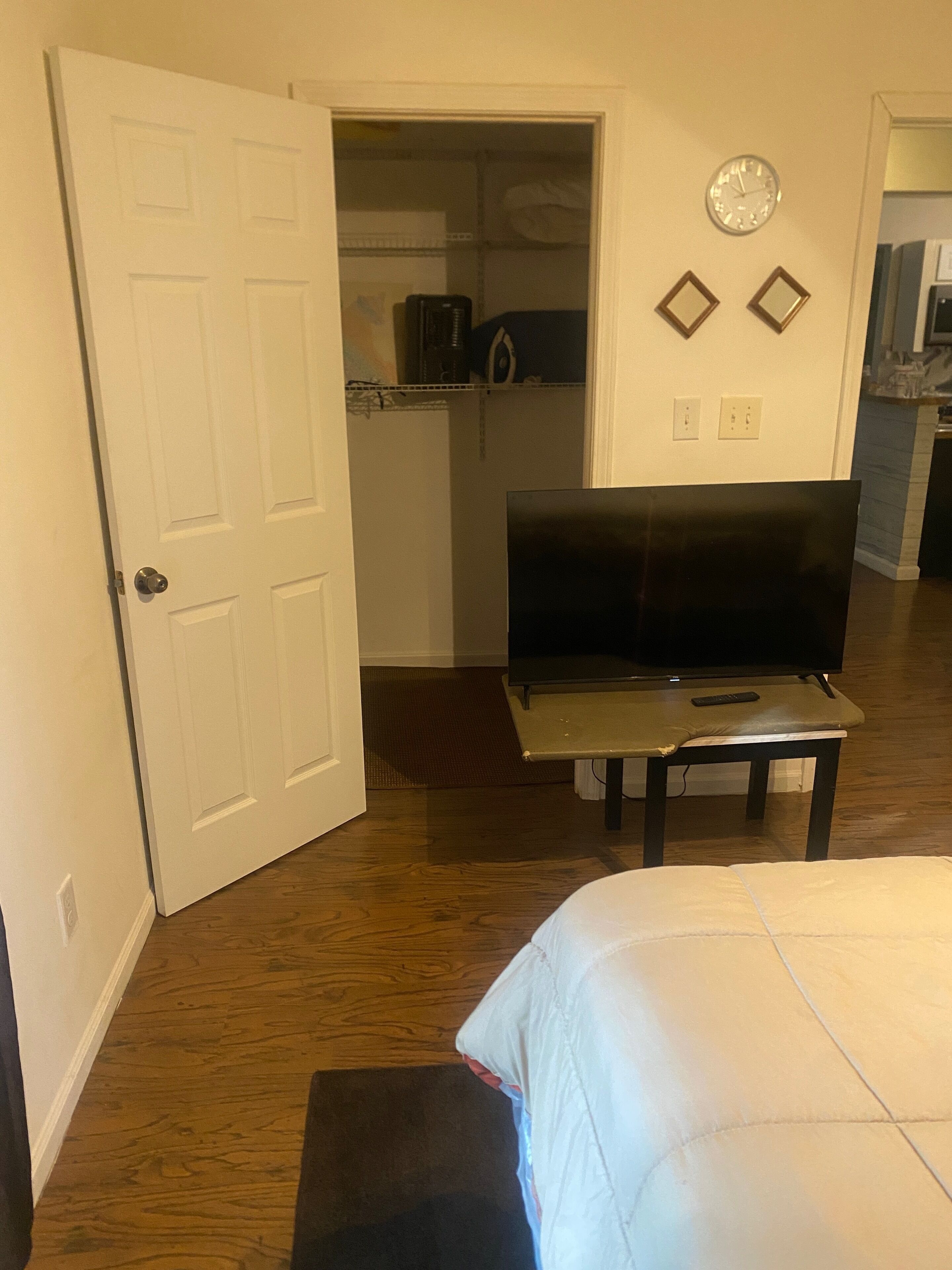 1 bedroom, iron/ironing board, WiFi, bed sheets