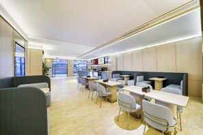 Ảnh chưa phân loại, 3 trong số 25 ảnh, nút