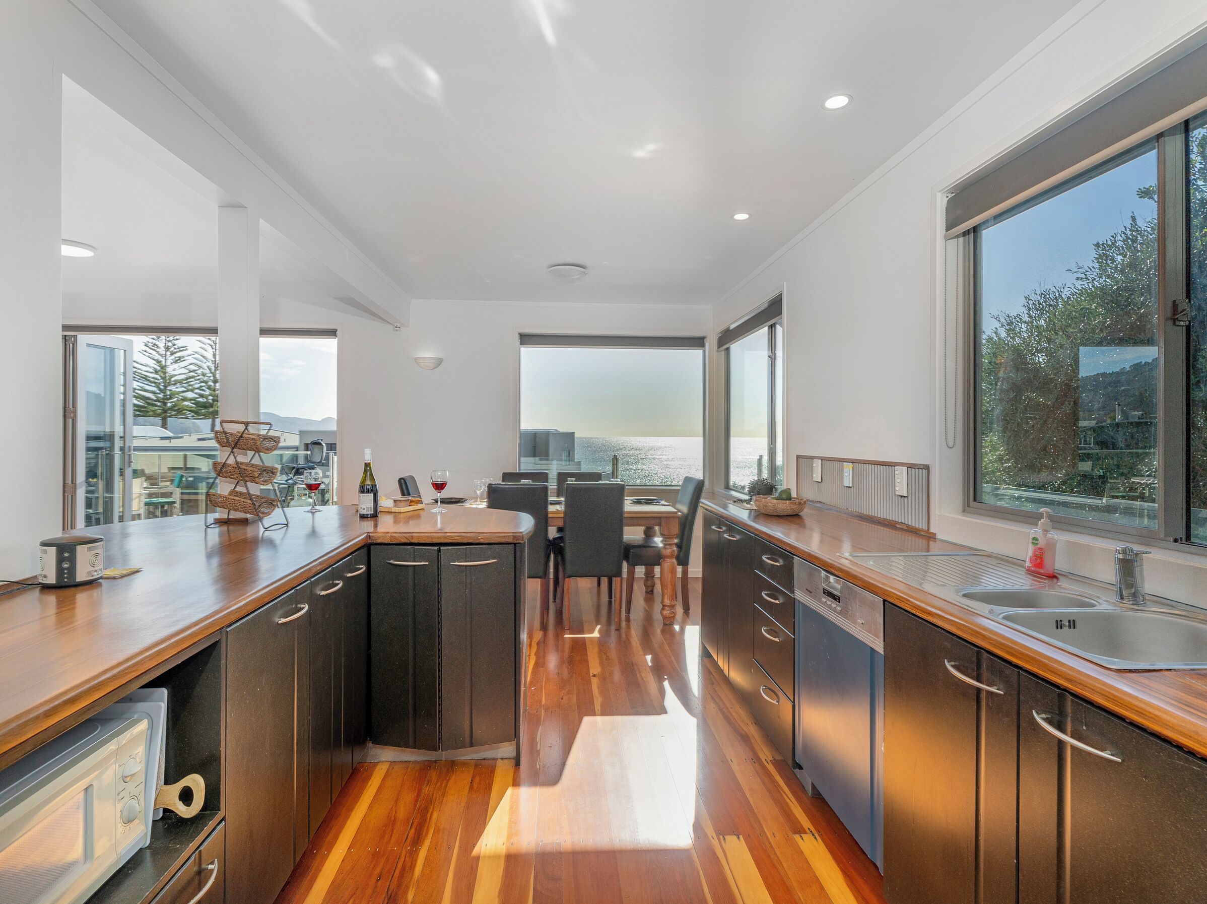 Fridge, microwave, dishwasher, coffee/tea maker