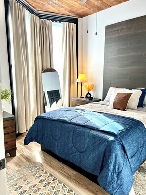 1 bedroom, desk, iron/ironing board, free WiFi