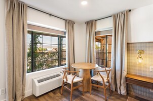 Wi-Fi de cortesia, roupa de cama