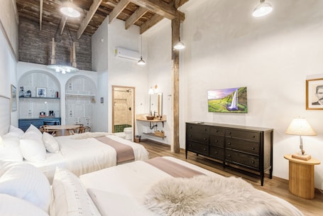 Wifi gratis y ropa de cama