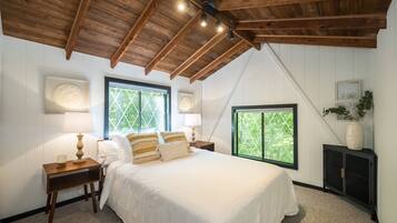 2 bedrooms, iron/ironing board, travel crib, free WiFi