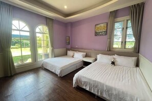 Cribs/infant beds - Isa Butterfly Kids B&B (Yilan)