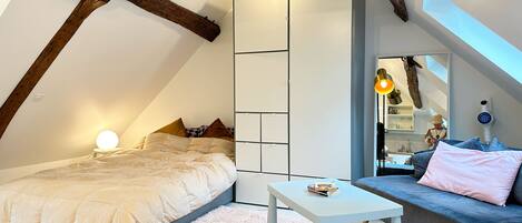 1 bedroom, WiFi, bed sheets